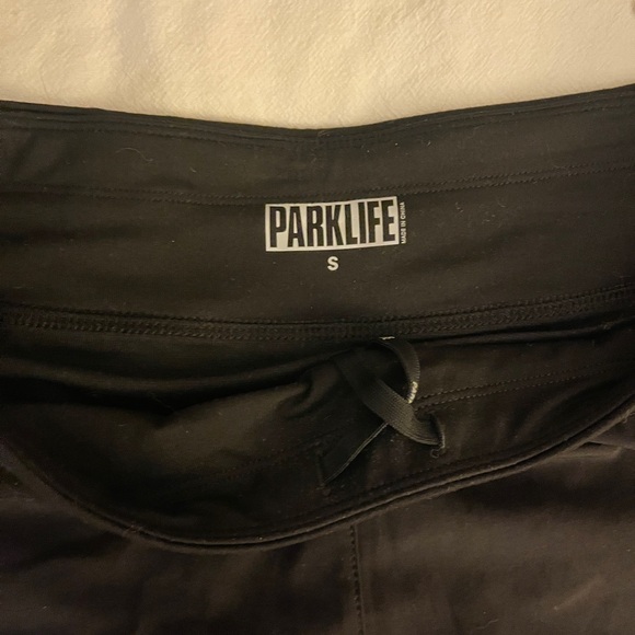 Park Life (Aritzia) Shorts - Picture 3 of 3